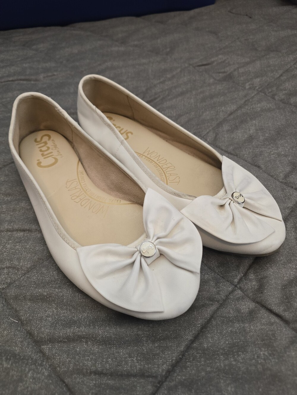 Circus by Sam Edelman White Bow Slip-On Ballet Flats